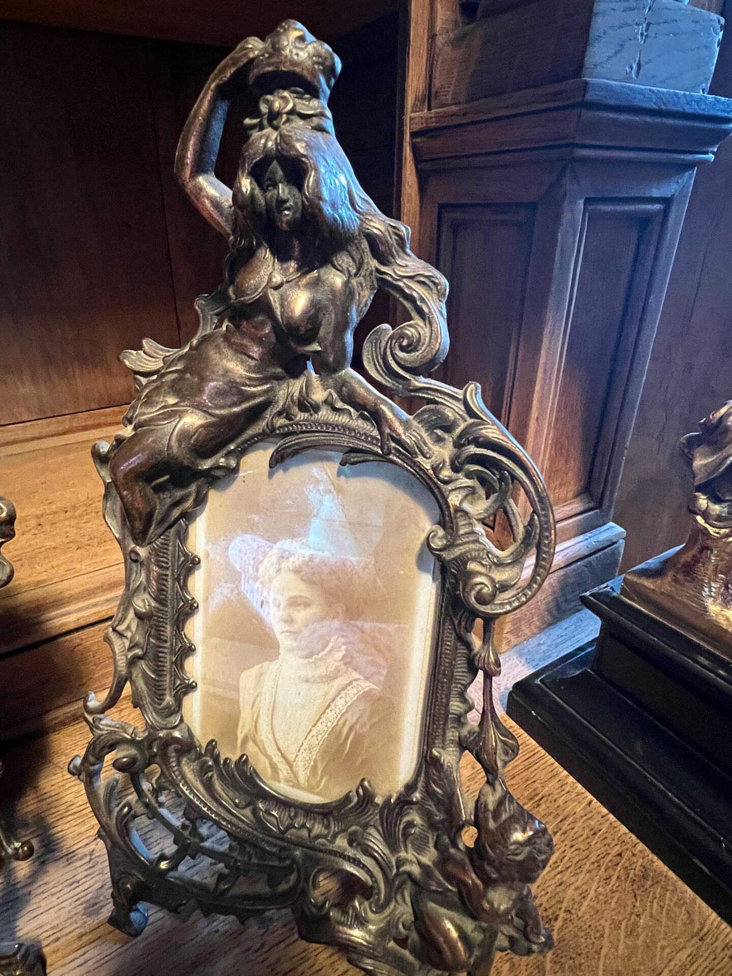 Pair of Antique Art Nouveau Goddess & Cherub Bronze Gilded Photo Frames - Image 3