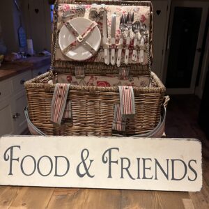 Vintage Joules - Picnic Basket Set for up to 4 People