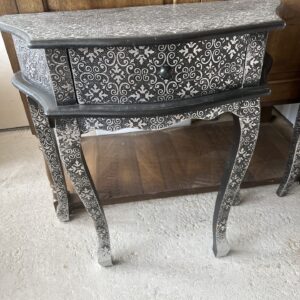 Contemporary Chaanndhi Kar Silver & Black Embossed Table