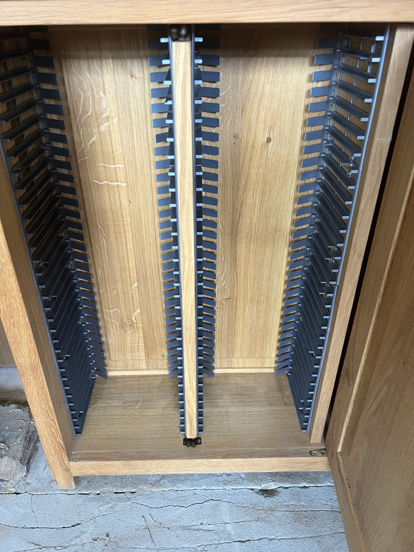 Solid Oak Unit - Image 4